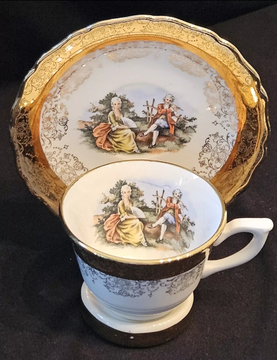 1930s Sabin Crest-O-Gold teacup & saucer on ceramic wall display 22k